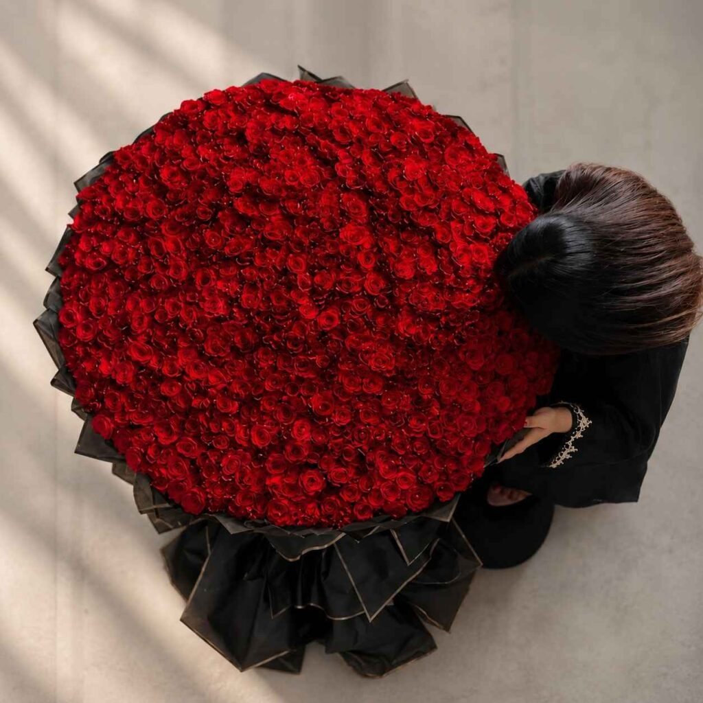 luxury red roses Lahore arranged in a grand oversized romantic bouquet
